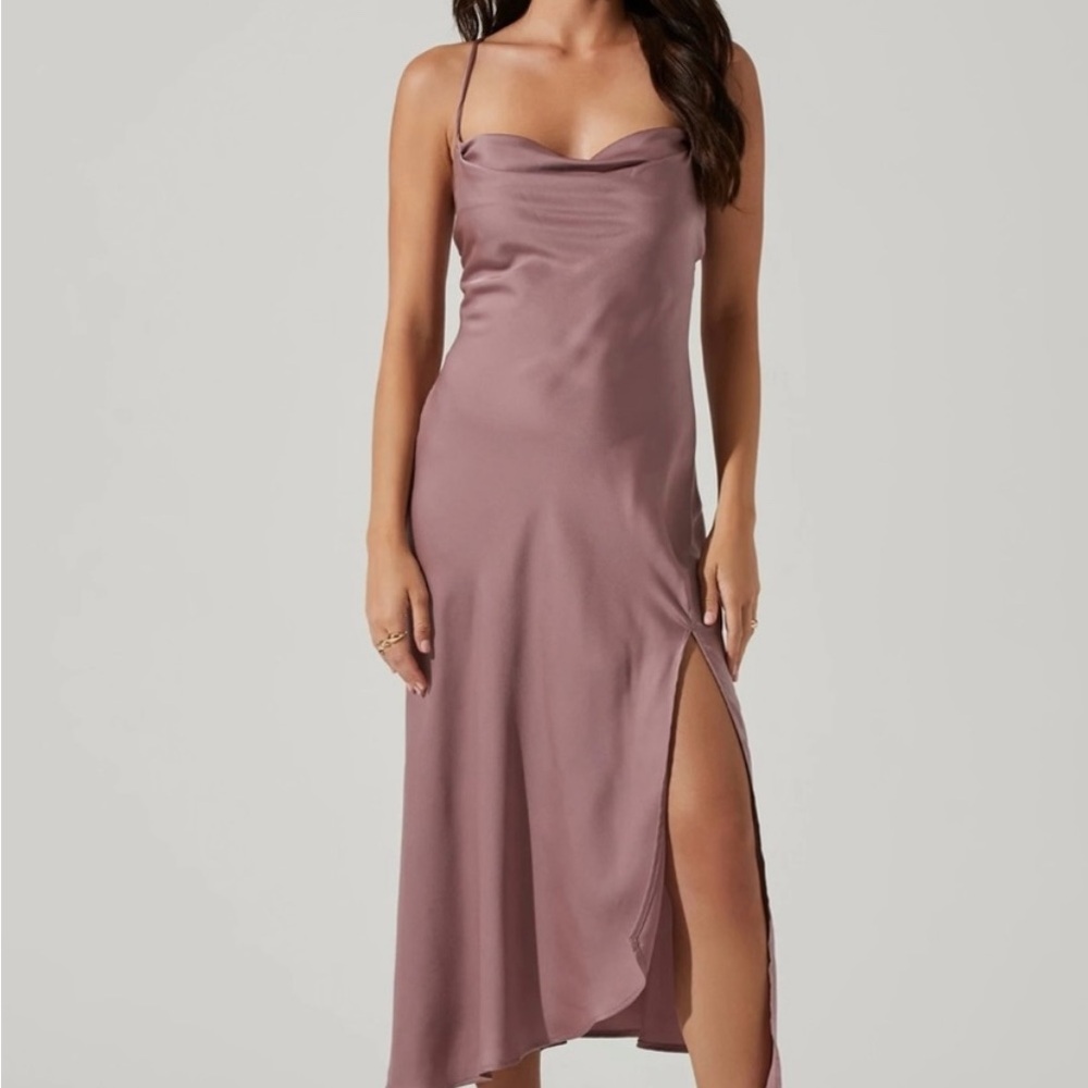 ASTR The Label •Gaia Midi Dress Front Slit Strappy Flirty Mauve/ Purple